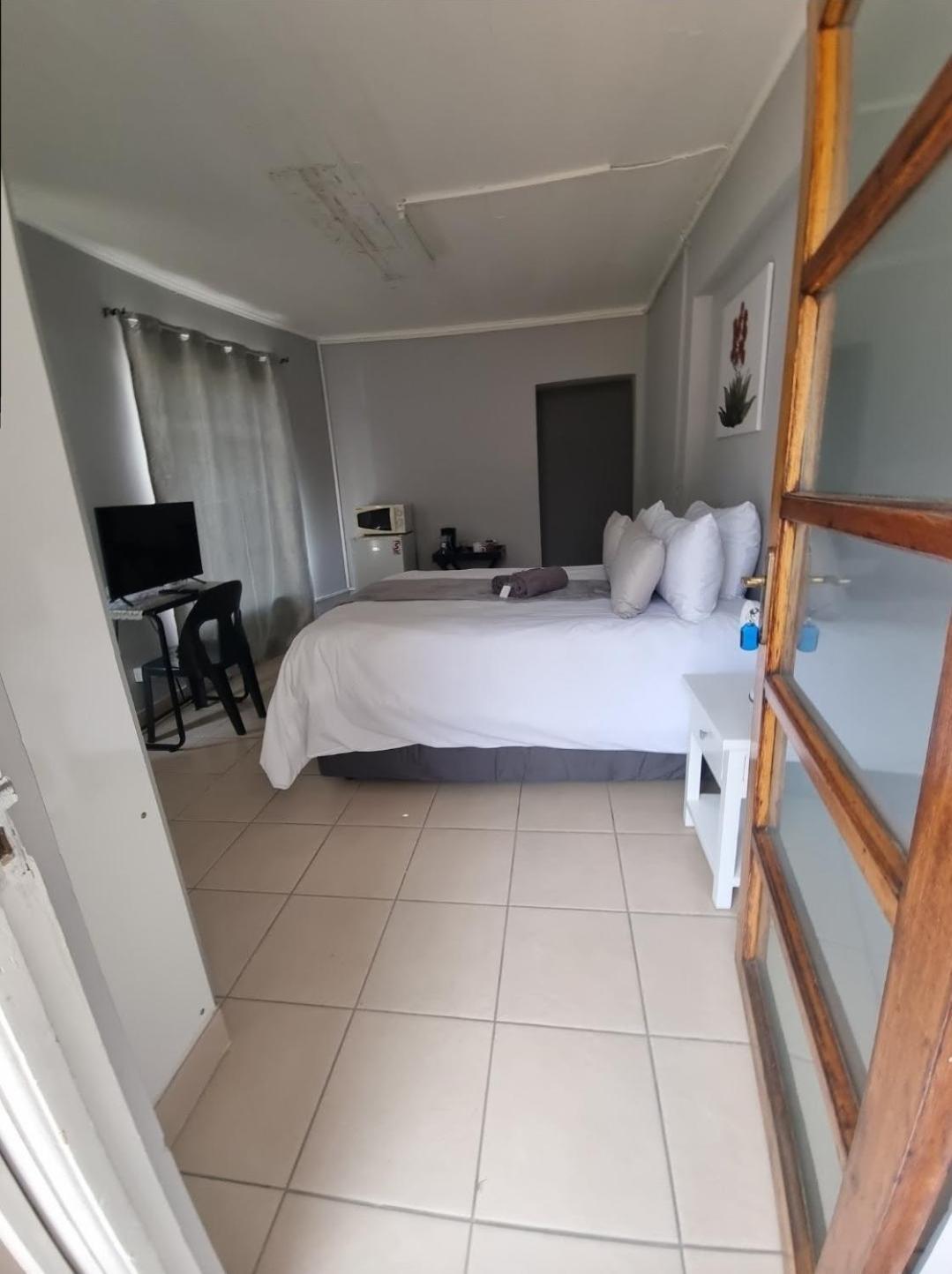Stay At Home Airport Lodge Kempton Park Room photo